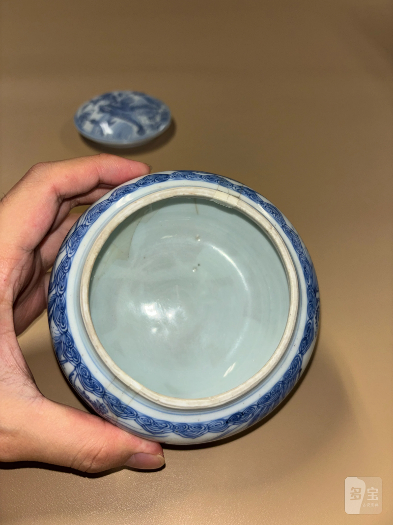 明万历 青花铁线描高士图围棋罐 - 图6